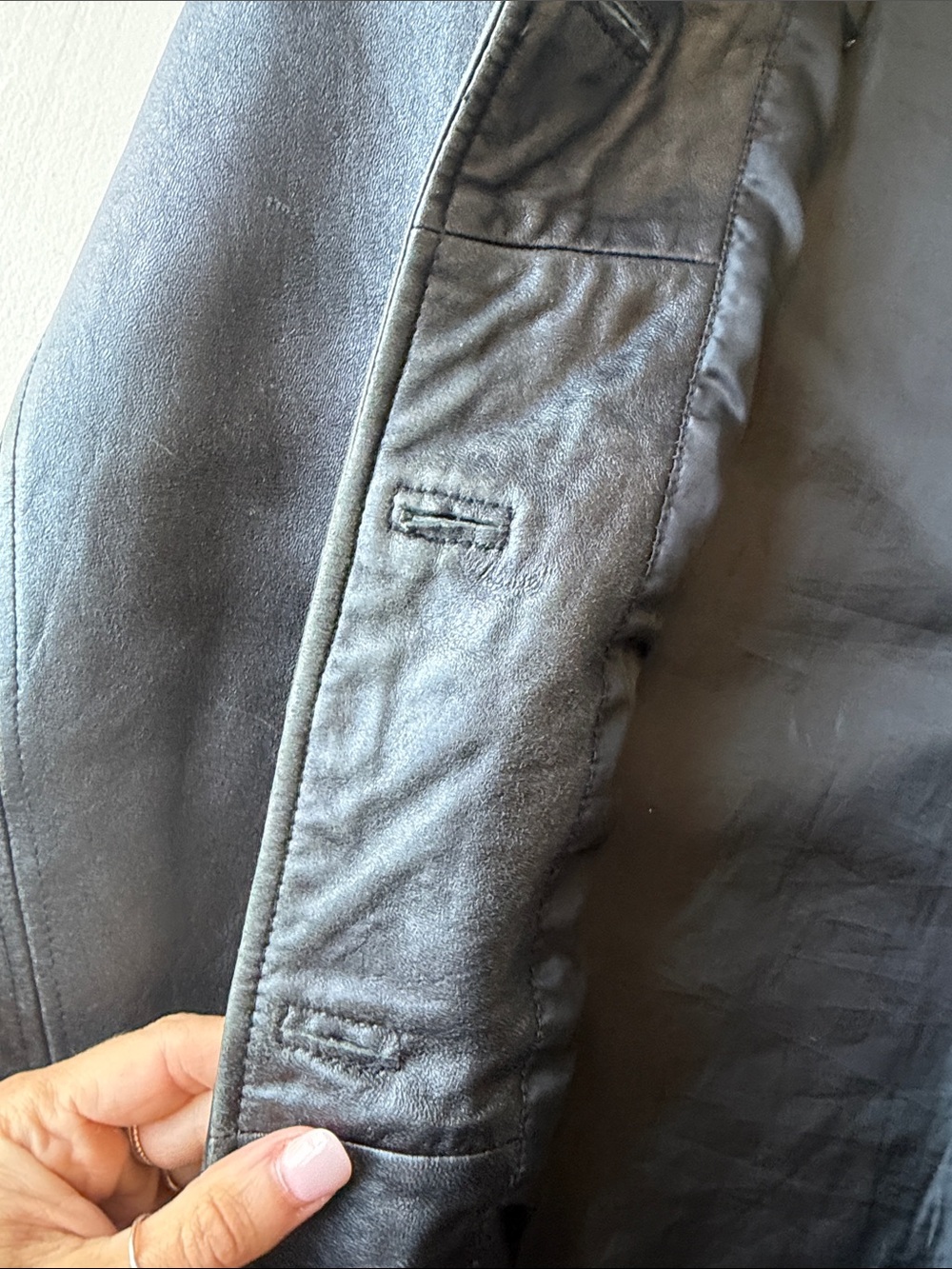 Leather jacket - Picture 9 of 12